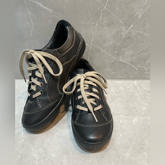 Clarks Shoes - Clarks Black Leather Sneakers with Cream Laces